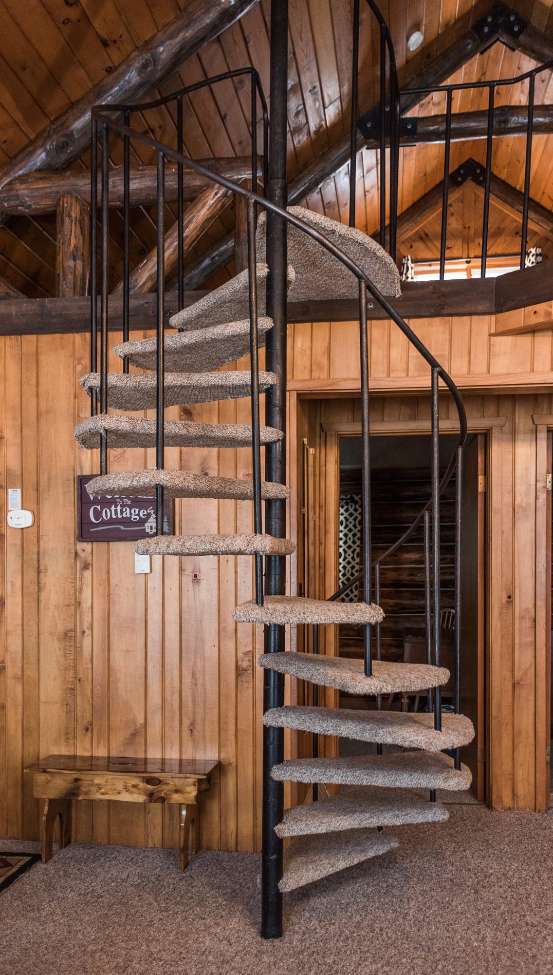 Lakeview cabin spiral staircase to loft